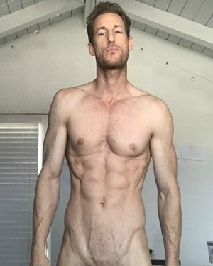 Ryan Mclane's Porn Tube Videos - MegaTube.xXx